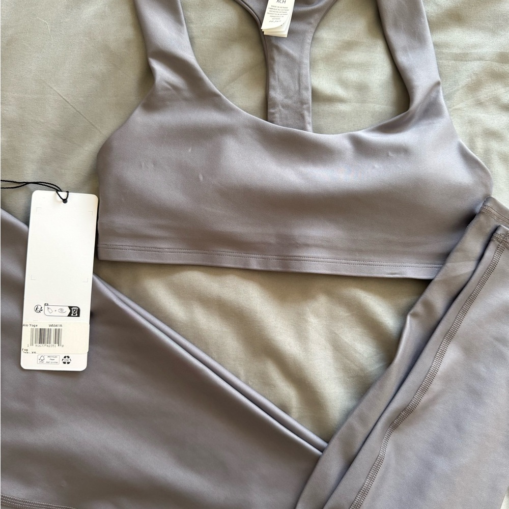 Women's Gray Sports Bra and Leggings Set